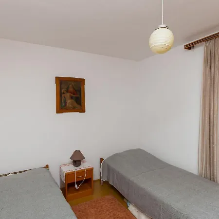 Villa Charming Island Garden,70m From Sandy And Restaurant, Free Wi-fi