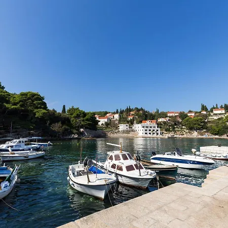 Villa Charming Island Garden,70m From Sandy And Restaurant, Free Wi-fi *
