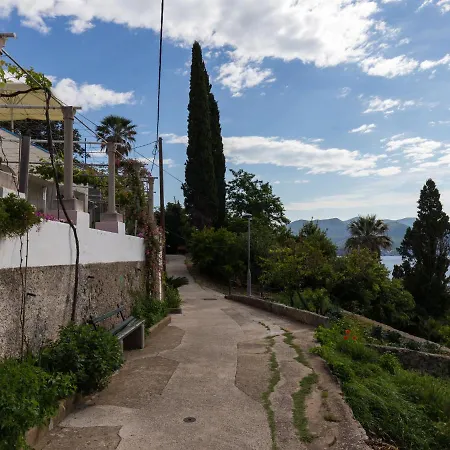 Charming Island Garden,70m From Sandy And Restaurant, Free Wi-fi Villa *