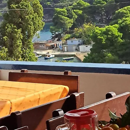 Villa Charming Island Garden,70m From Sandy And Restaurant, Free Wi-fi Donje Celo